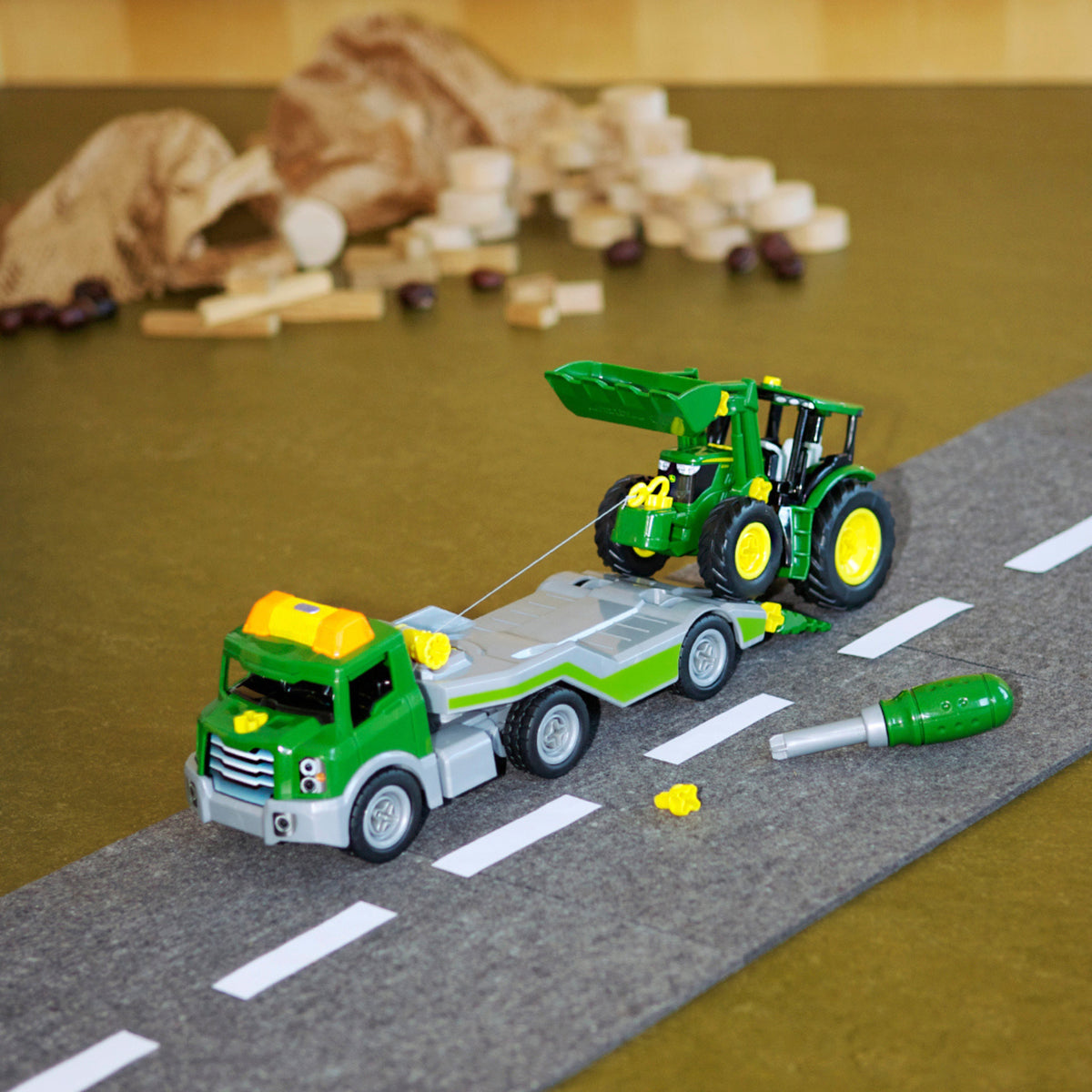 Tractor Transporter 1 24